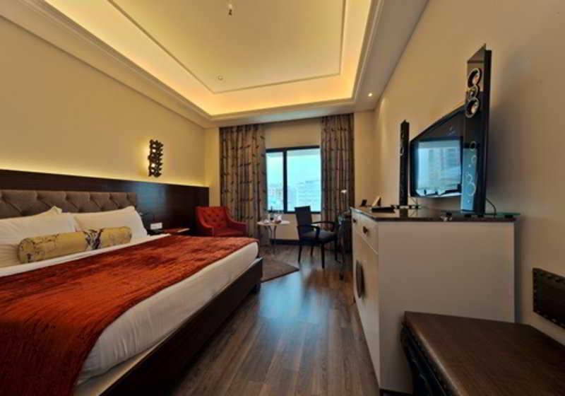 Hotel Hindusthan International, Kolkata Exterior photo